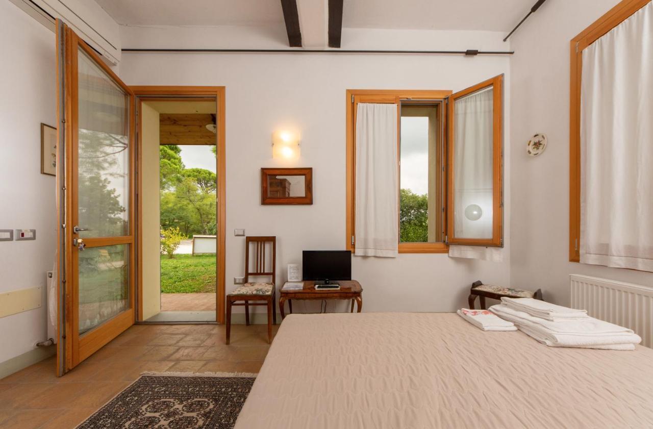 Double Room,1319589214:JPEG